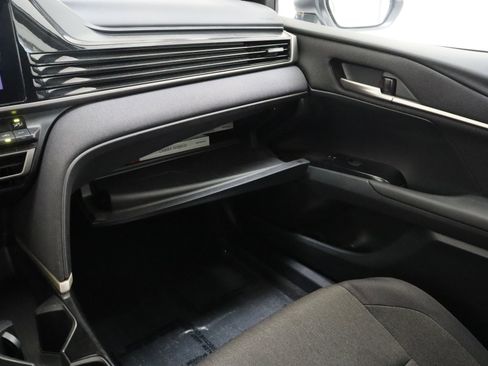 Used 2025 Toyota Camry LE image 22