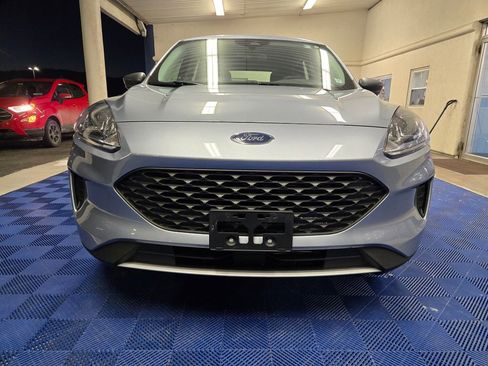 Used 2022 Ford Escape S image 2