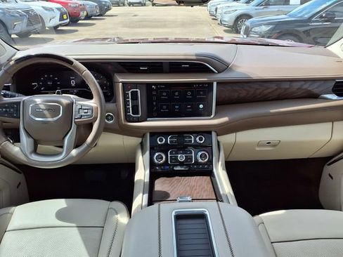 Used 2023 GMC Yukon Denali w/ Denali Reserve Package AWD/4WD image 7