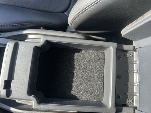 Used 2011 Chevrolet Traverse LT w/ Personal Connectivity Package image 30