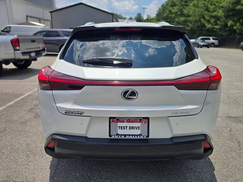 Used 2021 Lexus UX 200 w/ Accessory Package (Z1) FWD image 7