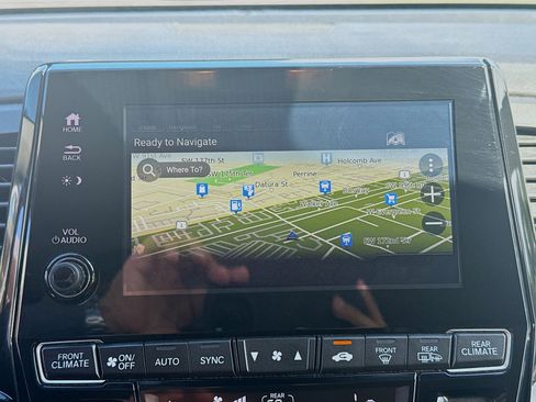 Used 2024 Honda Odyssey Touring image 13