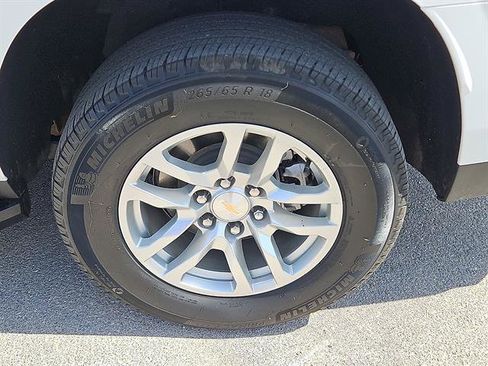Used 2024 Chevrolet Tahoe LS AWD/4WD image 8