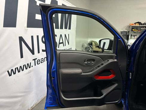 Used 2024 Nissan Frontier PRO-4X w/ Pro Convenience Package image 9