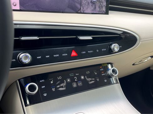 New 2026 Genesis GV70 2.5T Advanced image 12