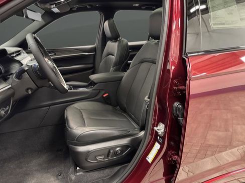 New 2026 Jeep Grand Cherokee Limited image 4