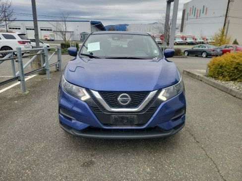 Used 2022 Nissan Rogue Sport S image 2