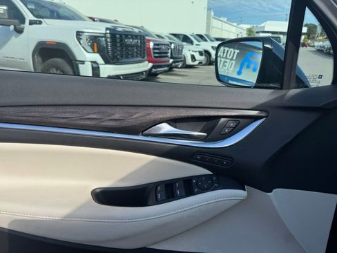 Used 2023 Buick Enclave Avenir w/ Avenir Technology Package image 11