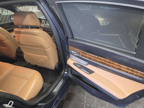 Used 2014 BMW 750i xDrive AWD/4WD image 35