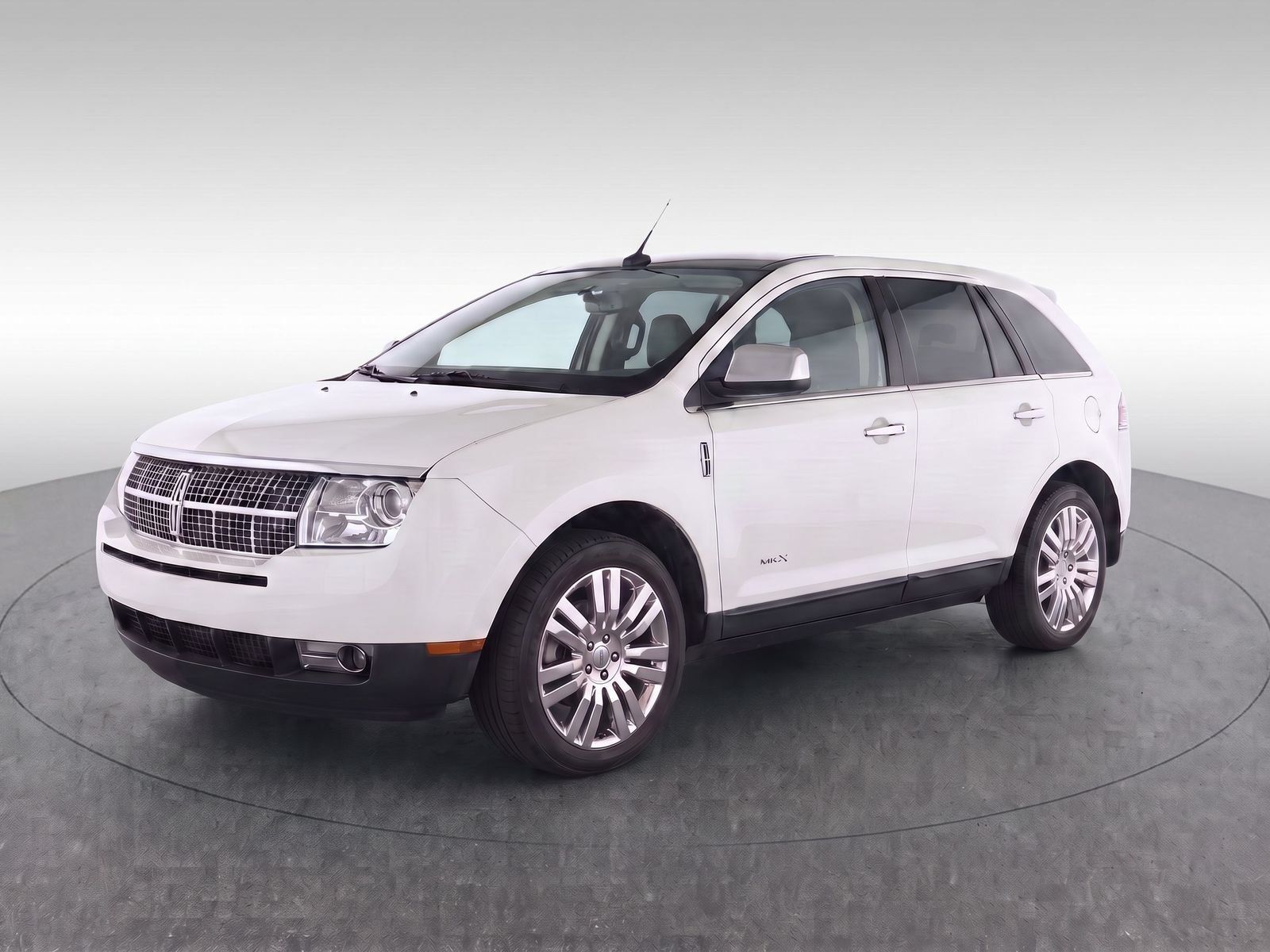 Used 2010 Lincoln MKX AWD image 2