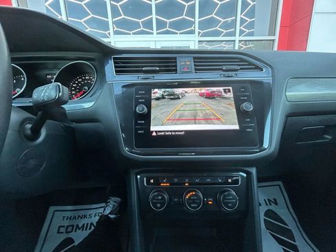 Used 2021 Volkswagen Tiguan S image 14