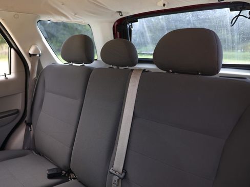 Used 2008 Ford Escape XLS FWD image 8
