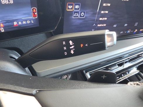 Used 2026 Chevrolet Traverse LT w/ Driver Confidence Package FWD image 24