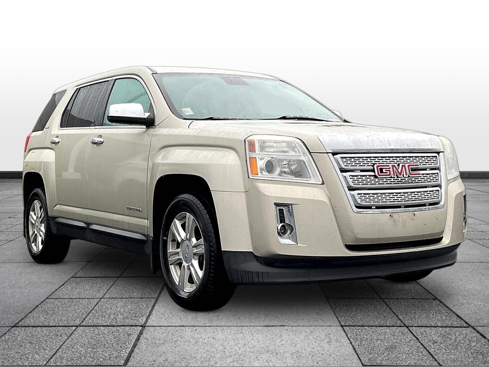 Used 2014 GMC Terrain SLE w/ LPO, Protection Package FWD image 1