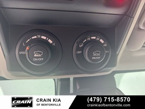 Used 2020 Toyota 4Runner Venture w/ Moonroof Package AWD/4WD image 29