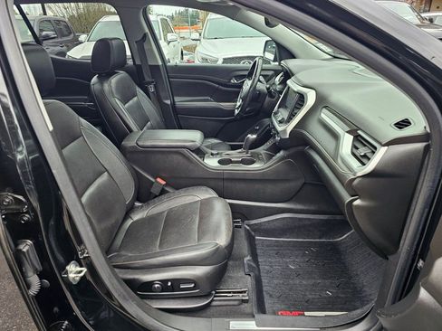 Used 2019 GMC Acadia SLT w/ Black Edition image 32