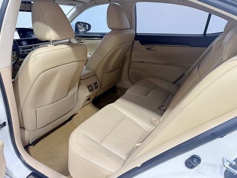 Used 2013 Lexus ES 350 w/ Luxury Pkg image 35