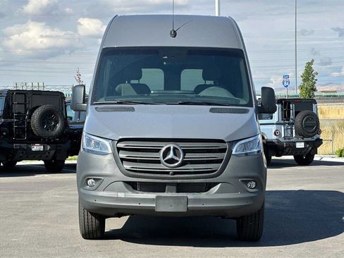 Used 2024 Mercedes-Benz Sprinter 144 Cargo image 8