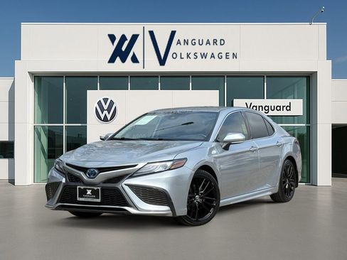 Used 2021 Toyota Camry XSE w/ Cold Weather Package FWD image 1