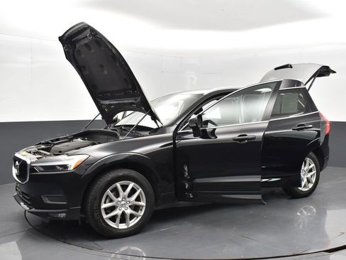 Used 2021 Volvo XC60 T5 Momentum image 30