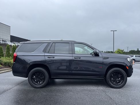 Used 2024 GMC Yukon AT4 w/ AT4 Premium Package AWD/4WD image 11