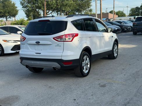 Used 2016 Ford Escape SE w/ Equipment Group 201A FWD image 8