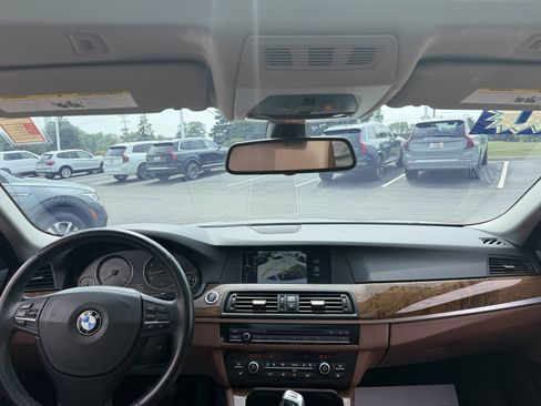 Used 2011 BMW 528i Sedan RWD image 9
