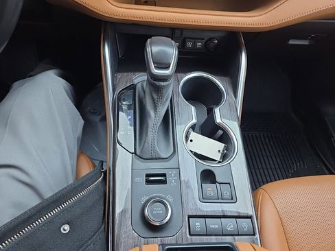 Used 2021 Toyota Highlander Platinum image 30