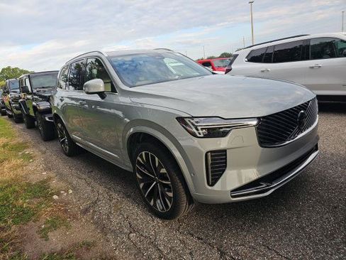 Used 2026 Volvo XC90 B6 Plus AWD/4WD image 3