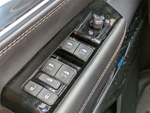 Used 2024 Jeep Grand Wagoneer Series I w/ Convenience Group III image 29