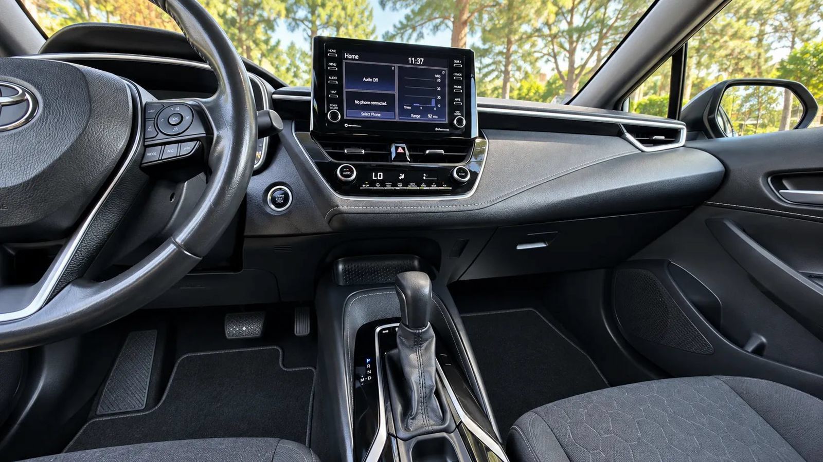 Used 2021 Toyota Corolla SE w/ Carpet Mat Package (TMS) FWD image 25