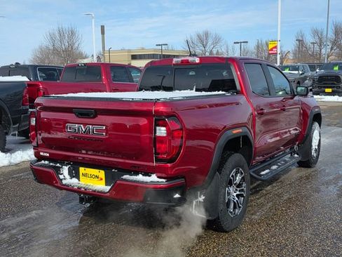 Used 2025 GMC Canyon AT4 w/ Technology Plus Package AWD/4WD image 9