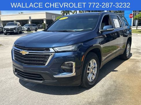 Certified 2023 Chevrolet Traverse LS w/ Safety Package FWD image 3