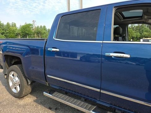 Used 2018 Chevrolet Silverado 2500 High Country AWD/4WD image 40