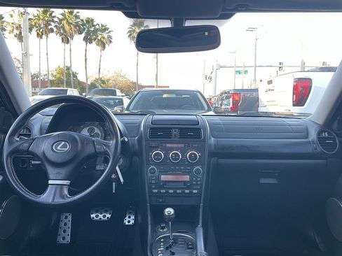 Used 2004 Lexus IS 300 image 5