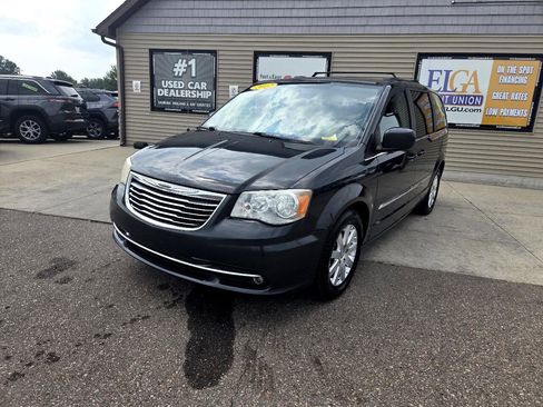 Used 2012 Chrysler Town & Country Touring w/ Entertainment Group #1 image 1