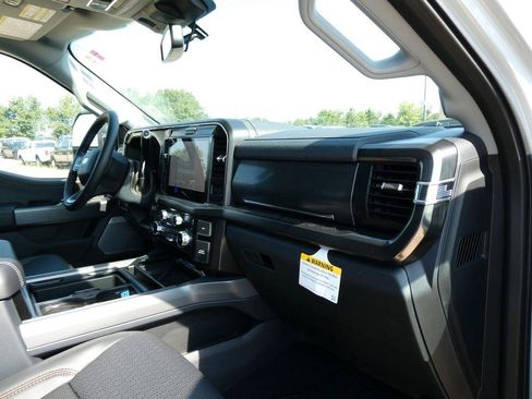 New 2026 Ford F250 Lariat w/ Black Appearance Package AWD/4WD image 11
