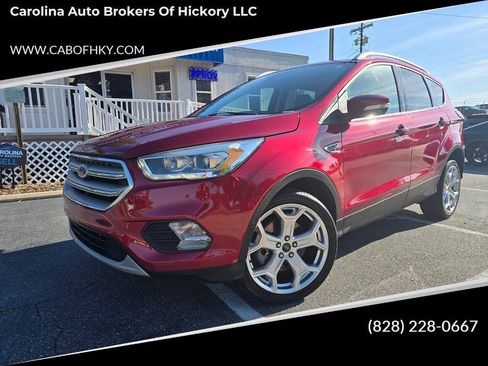 Used 2019 Ford Escape Titanium FWD image 1
