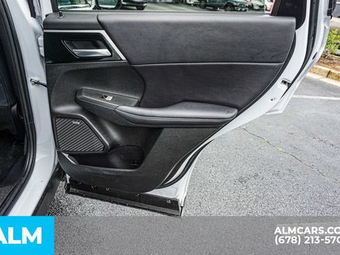 Used 2025 Mitsubishi Outlander SE FWD image 58