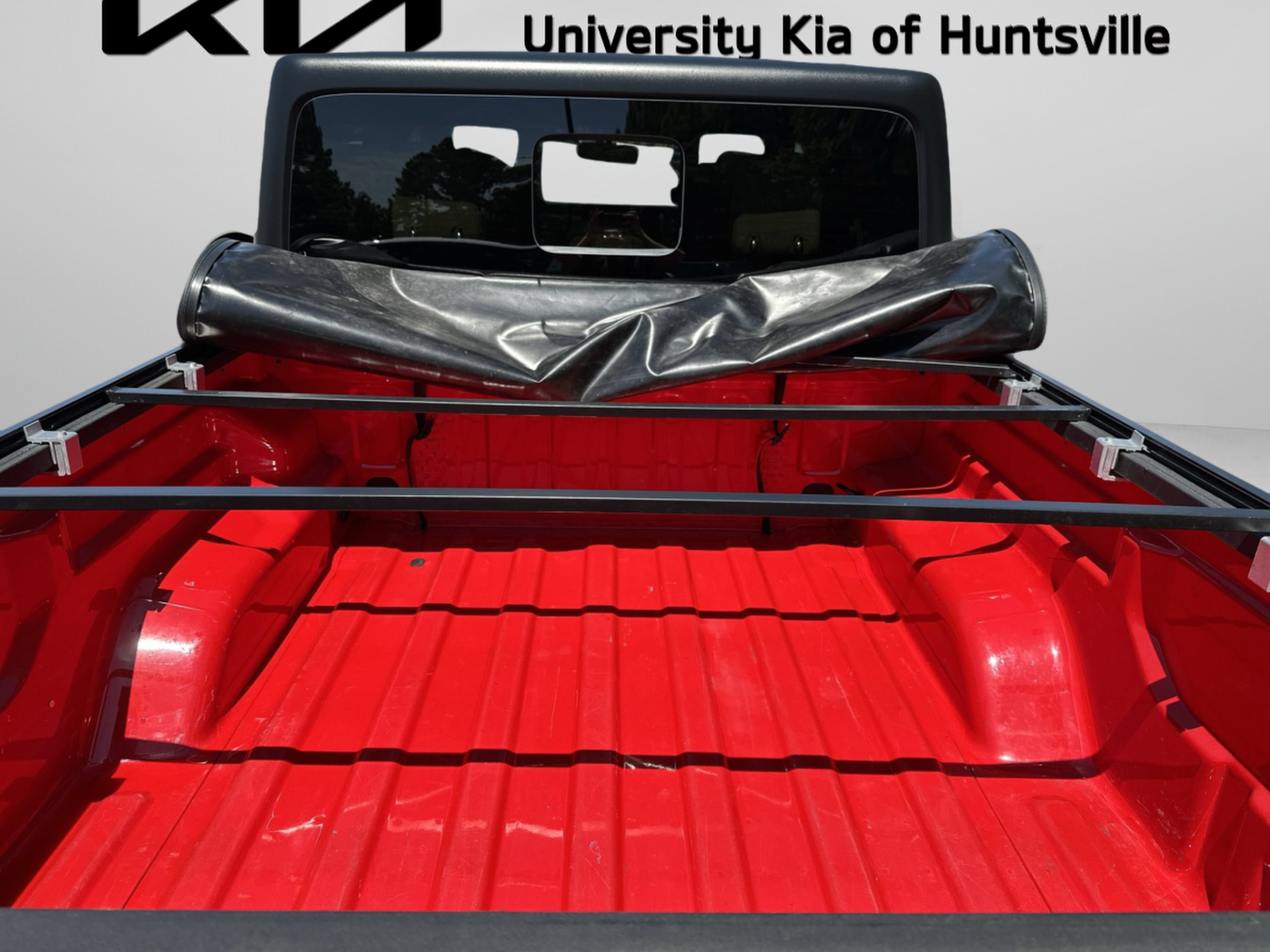 Used 2023 Jeep Gladiator Sport AWD/4WD image 18
