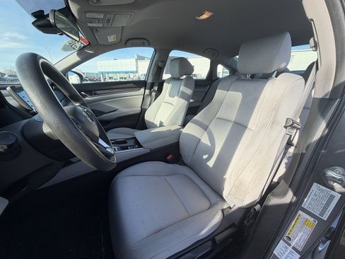Used 2019 Honda Accord LX image 17