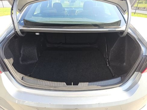 Used 2024 Chevrolet Malibu LT FWD image 16