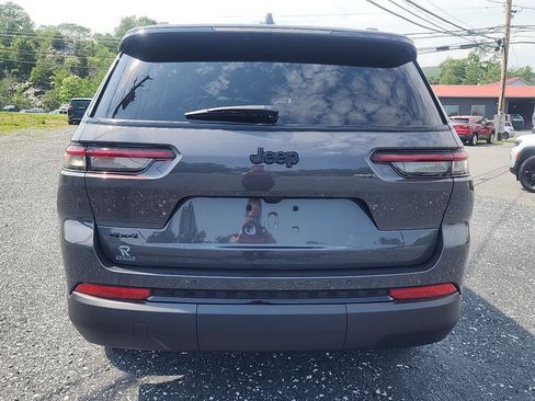 New 2025 Jeep Grand Cherokee L Altitude image 6