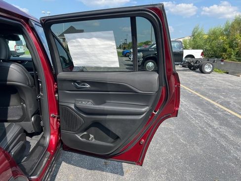 New 2025 Jeep Grand Cherokee L Altitude image 13