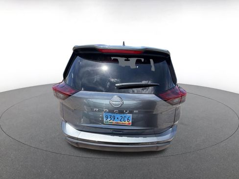 Used 2025 Nissan Rogue SV FWD image 5