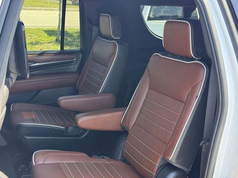 Used 2024 GMC Yukon XL Denali Ultimate image 35