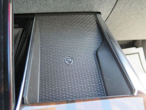 New 2026 Cadillac Escalade ESV Platinum Luxury w/ LPO, Floor Liner Package AWD/4WD image 16