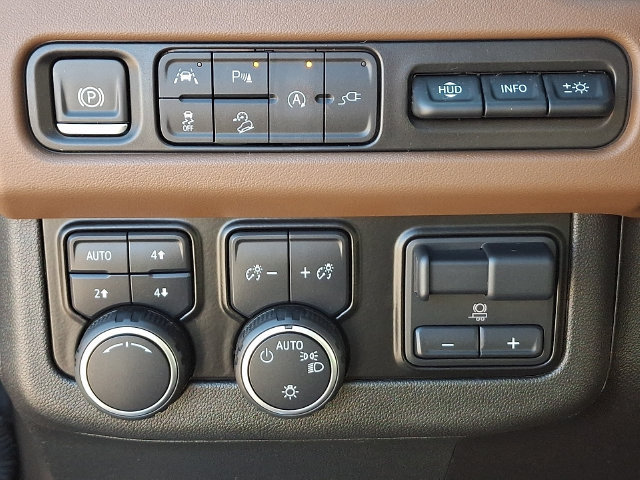 Used 2021 Chevrolet Tahoe High Country w/ Premium Package AWD/4WD image 9