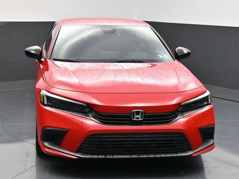 Used 2022 Honda Civic Sport image 2