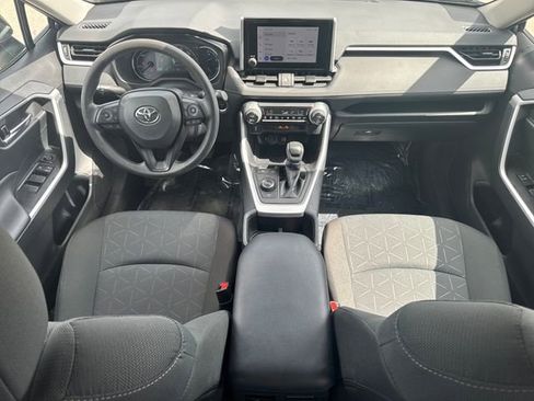 Used 2025 Toyota RAV4 XLE image 40